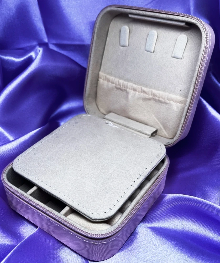 Šperkovnice patrová se zrcátkem